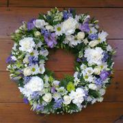 Loose Wreath - Lilac &amp; White